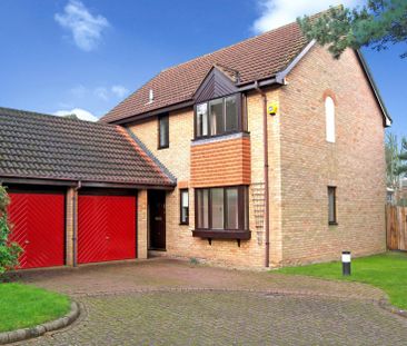 4 bedroom house to rent Sorbie Close, Weybridge, KT13 - Photo 5