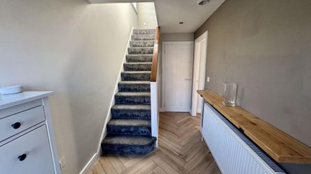 3 bedroom semi-detached house to rent - Photo 2