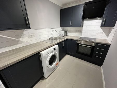 2 bedroom flat to rent - Photo 4