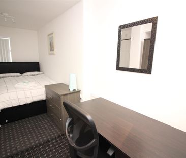 United Kingdom, Crescent Road, TS1 4QP, Middlesbrough - Photo 3