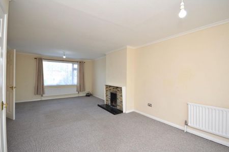 3 bedroom semi-detached house to rent - Photo 5