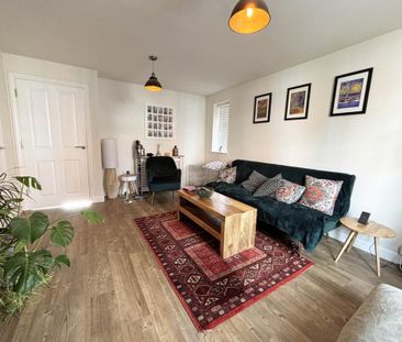 3 bedroom semi-detached house to rent - Photo 2