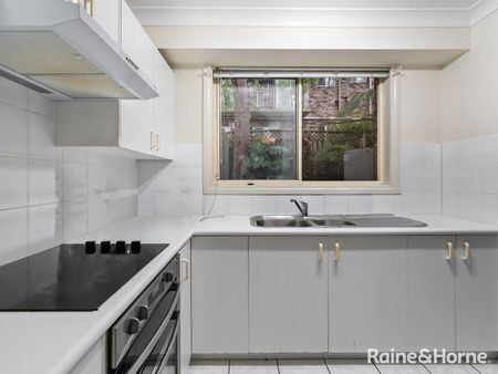 2/5 Moore Street, West Gosford, NSW 2250 - Photo 2