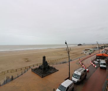 Gemeubileerd 1-slaapkamerappartement met groot terras en frontaal z... - Photo 1