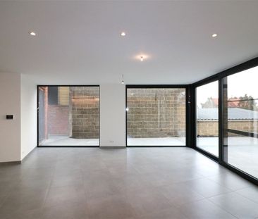 Architecturaal plaatje met 4 slpk., garage en riant terras - Photo 4