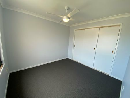 Modern Townhouse - Photo 3