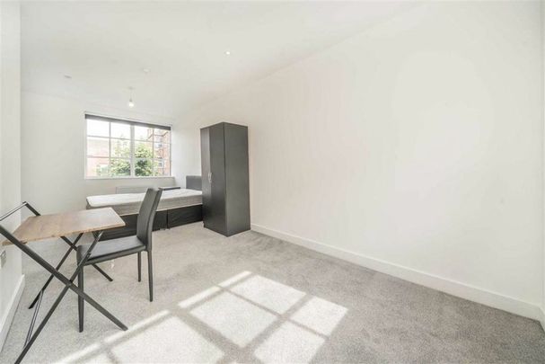 Ashford Road, Cricklewood, NW2 - Photo 1