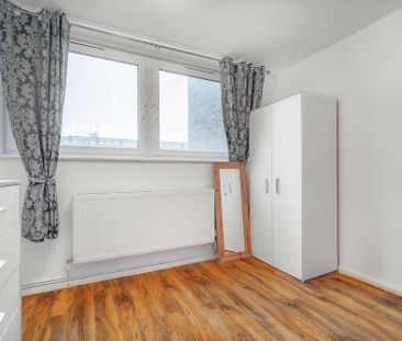 5 bedroom flat to rent - Photo 4