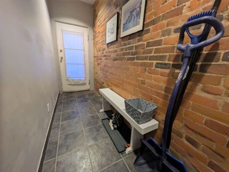 For Lease - 86 Asquith Avenue Unit# Main, Toronto, Ontario - Photo 3
