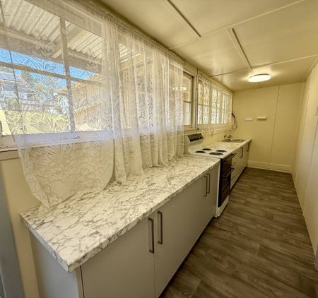 country-style home set on a spacious large block - Photo 5