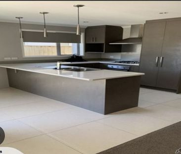 Spacious family home - Photo 5