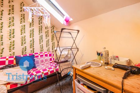 9 bed End Terraced House for Rent - Photo 3