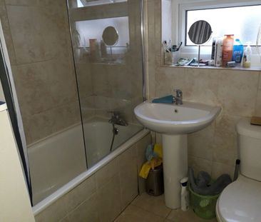 Room in a Shared House, Edward Road, E17 - Photo 5