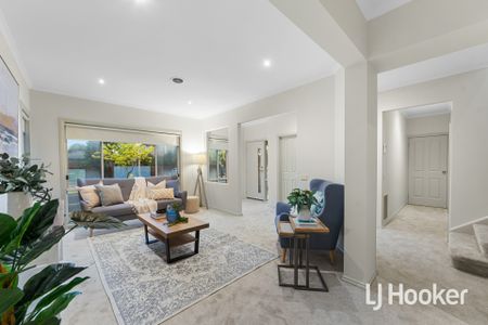 22 Lincolnheath Boulevard, Point Cook VIC, Belconnen - Photo 4