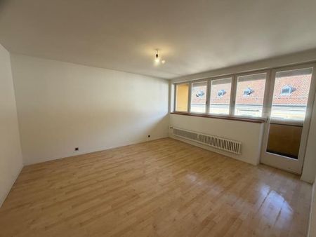 "Beau, 3.5 Piéces appartement rénové avec balcon!" - Photo 4