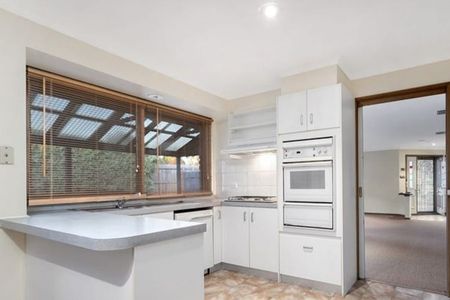 Spacious 3-Bedroom Family Home with Alfresco Living - Photo 5