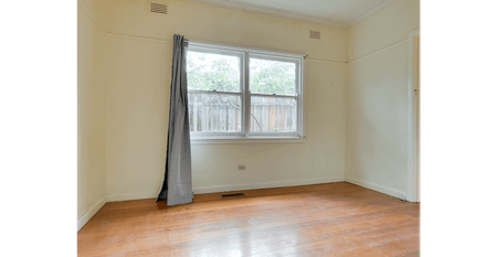 Large Home! - Photo 3