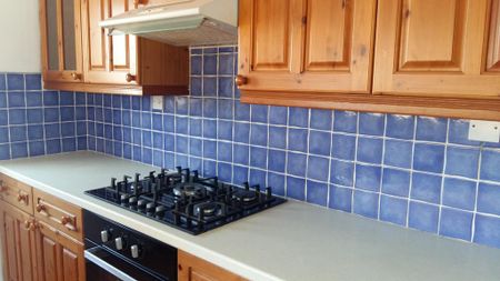 3 bedroom semi-detached house to rent - Photo 5