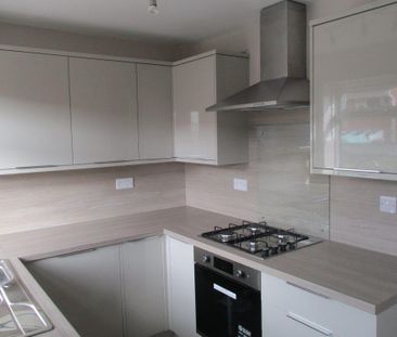 2 bedroom terraced house to rent - Photo 3