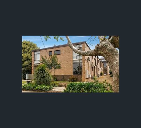 1/17 Glenview Avenue, Malvern, Vic 3144 - Photo 2