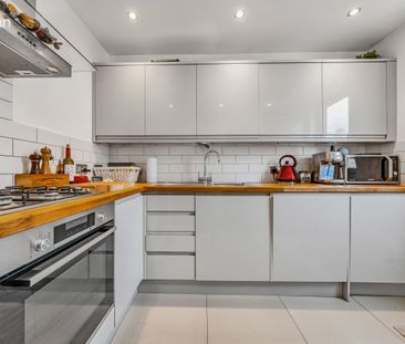 2 bedroom apartment to rent - Photo 4