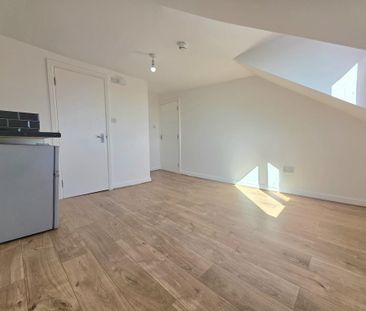 Studio to rent - Photo 5