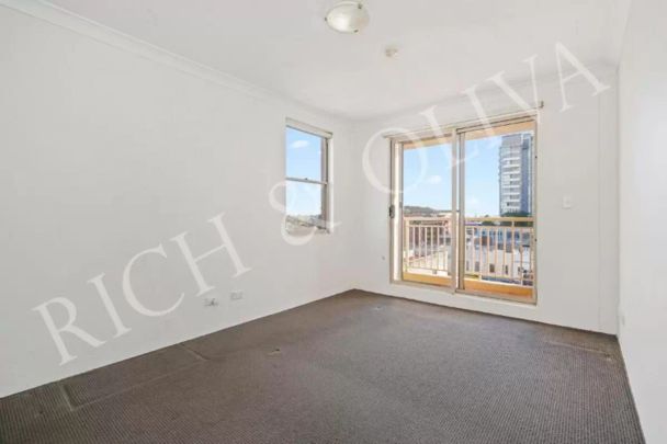 34/11 - 17 Burleigh Street, Burwood - Photo 1