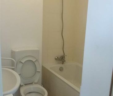 Location Appartement 1 pièce 22m² - Photo 4