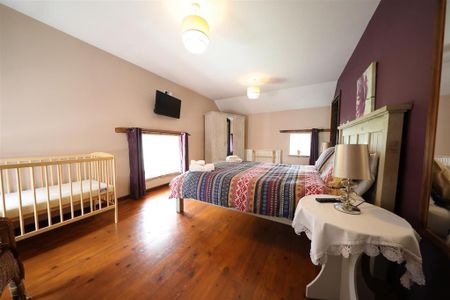 6 bedroom detached house to rent - Photo 3
