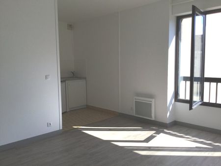 Location Appartement 1 pièce 29m² - Photo 5