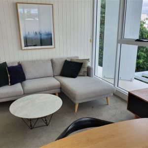 Unfurnished, Air-conditioned 2 Bedroom Apartment - walk to schools, bars/cafes, public transport and the Brisbane River - Photo 3