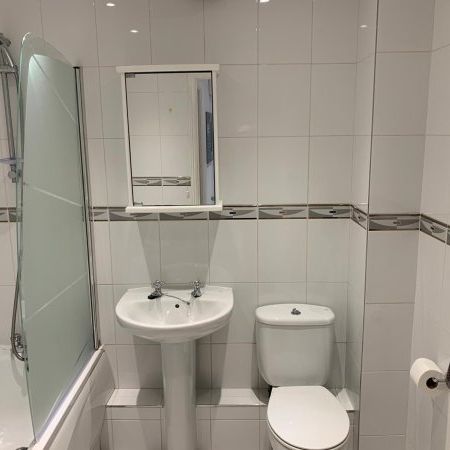 Coopers Court, Gidea Park, RM2 6GD, Property for rent - Photo 1