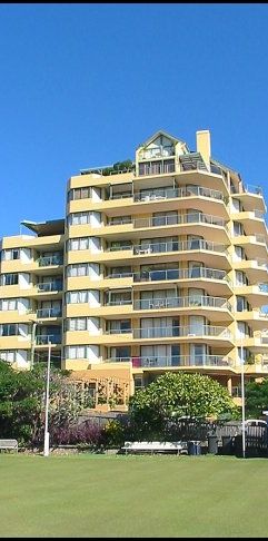 Room to Move. Spacious 142 sqm. 2 bedroom with Spectacular River and Parkland Views. - Photo 1