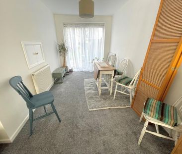 3 bedroom terraced house to rent - Photo 2