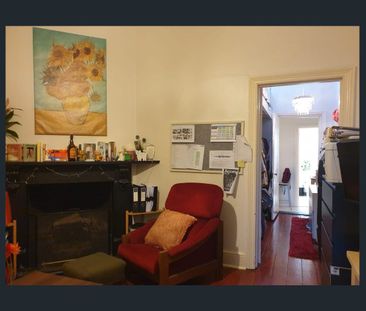 Modern & Low-Maintenance Living in Brompton - Photo 3