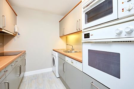 1 bedroom flat to rent - Photo 3