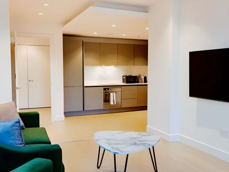 Two Bedroom One Bathroom - Photo 2