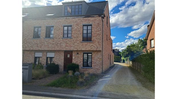 Een gunstig gelegen en mooi afgewerkt appartement - Photo 1