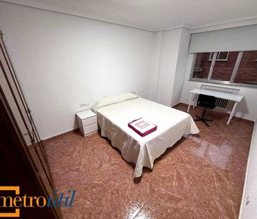 Piso de alquiler en Calle Pérez Oliva, Labradores - Photo 1