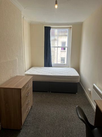 Room in a Shared Flat, Park Street, BS1 - Photo 2