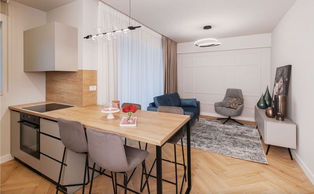 APARTAMENT DE INCHIRIAT CU 2 CAMERE // Pet friendly//100 METROU - Fotografie 1