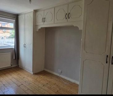 4 bedroom terraced house to rent - Photo 3