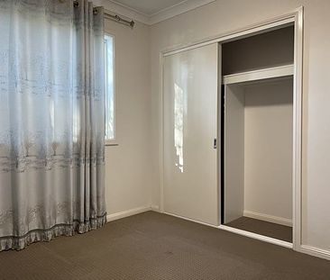 Modern 2-Bedroom Granny Flat - Your Cozy Retreat! - Photo 2