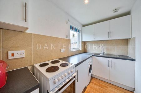 Studio to rent - Photo 5