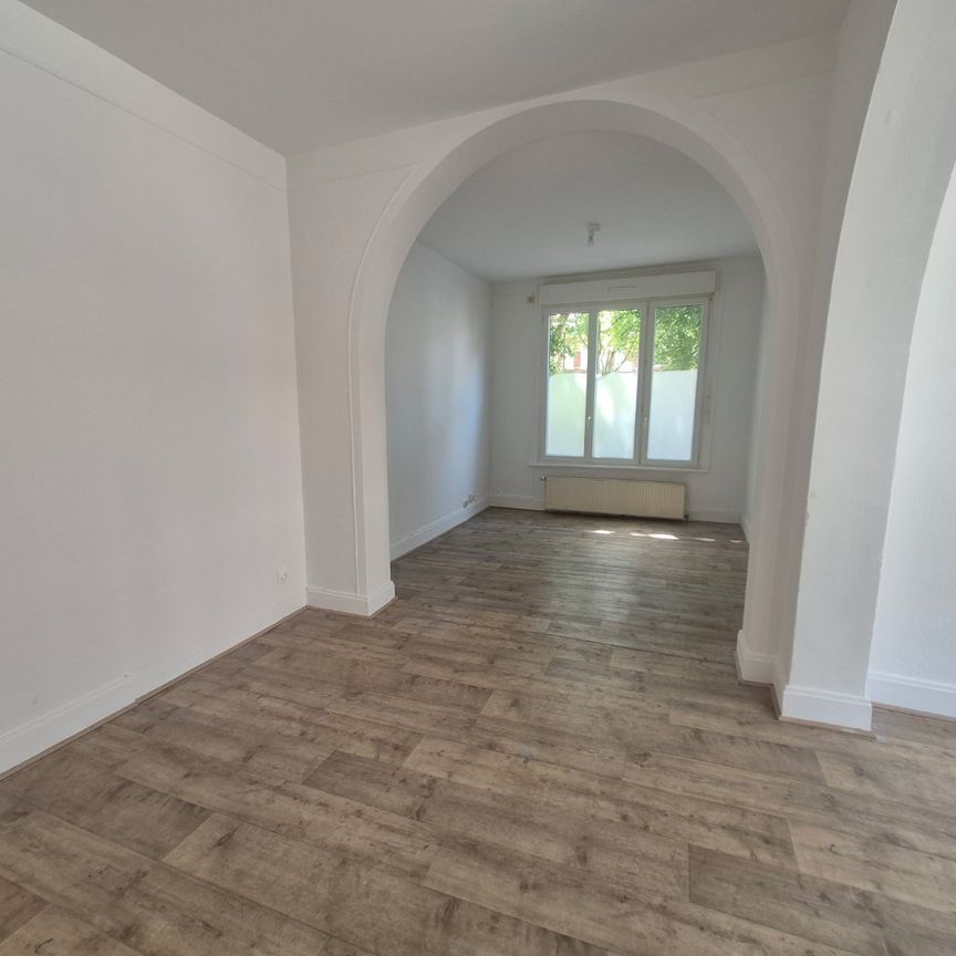 Location Appartement 2 pièces 64m² LAMBERSART 59130 - Photo 1