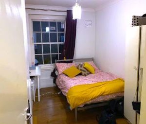 3 Bedrooms Flat to rent in Teale Street, London E2 | £ 508 - Photo 1