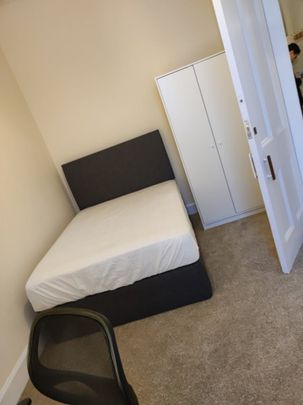 2 Bed Flat, Lochrin Place, EH3 - Photo 1