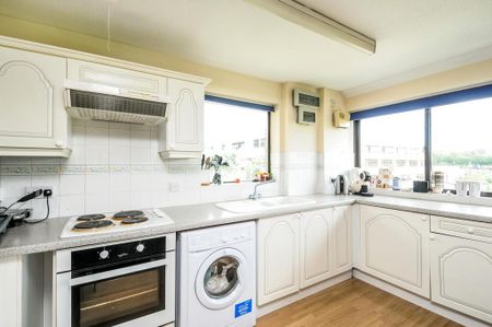 2 bedroom flat to rent - Photo 3