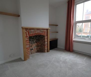2 bedroom terraced house to rent - Photo 2