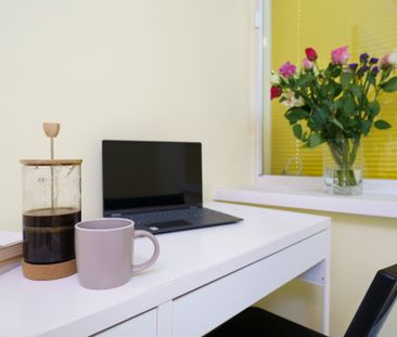 Private Mansion Block, Freshly Redecorated Compact to Rent in Centr... - Photo 6